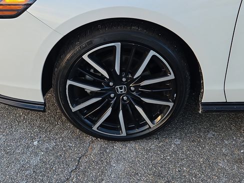 Used 2023 Honda Accord Touring image 28