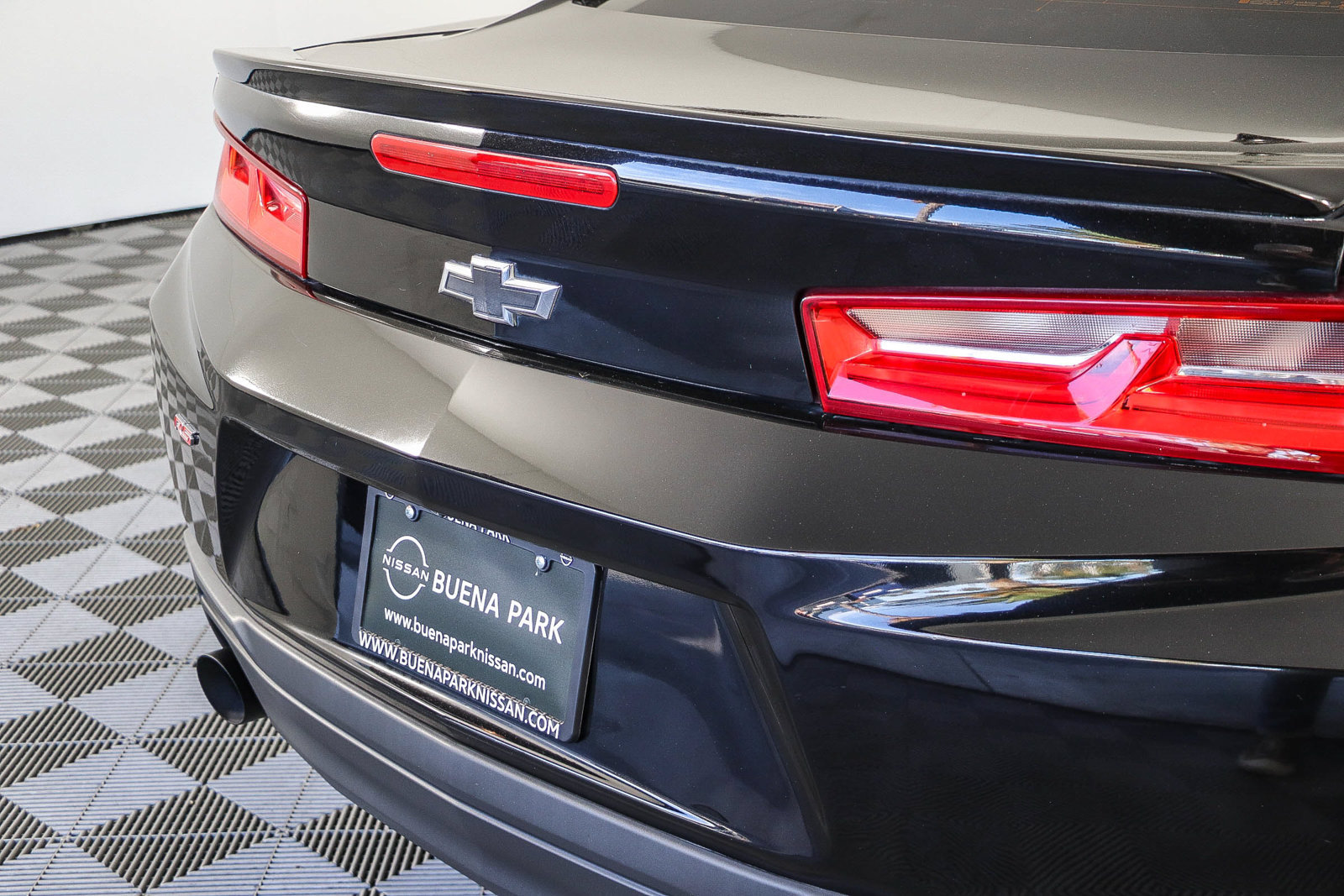 Used 2016 Chevrolet Camaro LT w/ RS Package RWD image 10