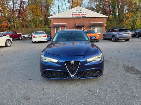 Used 2018 Alfa Romeo Giulia AWD image 2