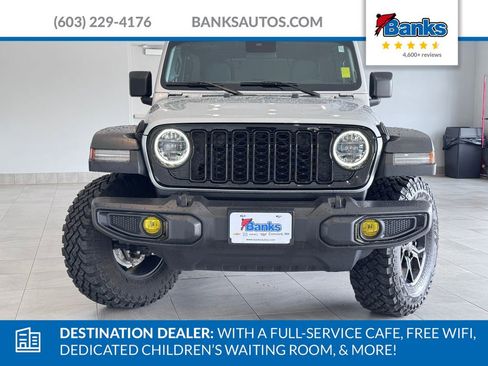 Used 2024 Jeep Wrangler Unlimited Sport AWD/4WD image 3