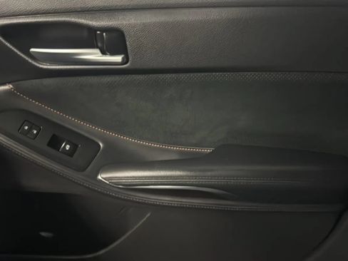 Used 2019 Toyota Avalon XSE w/ Carpet Mat Package FWD image 17