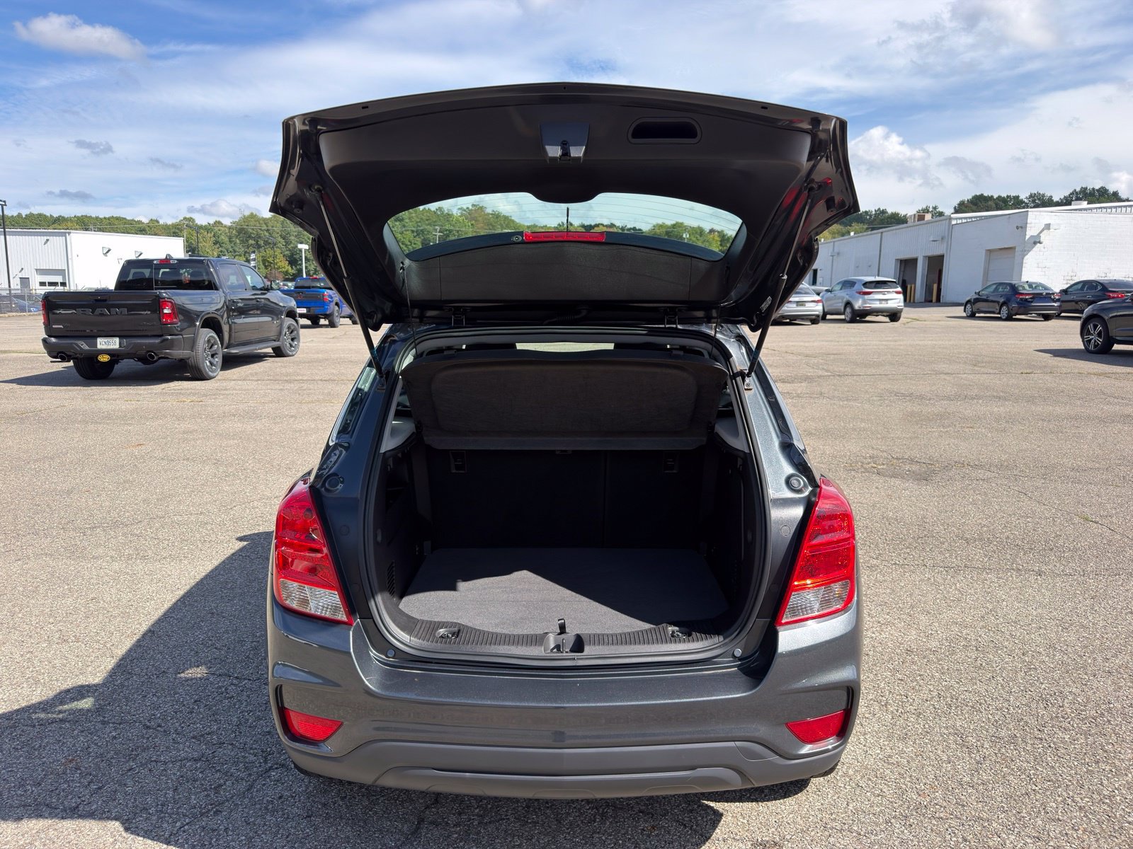 Used 2019 Chevrolet Trax LS FWD image 25