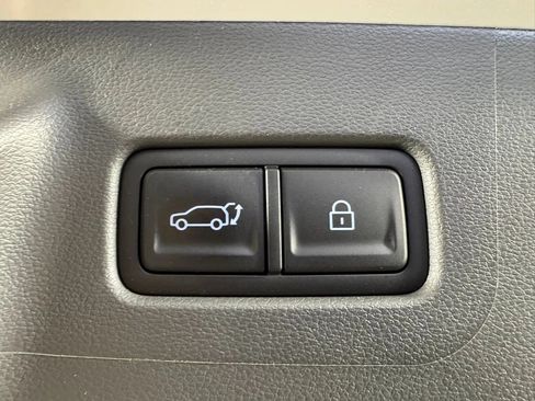 Used 2025 Hyundai Santa Fe SEL AWD/4WD image 28