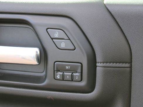 Used 2022 Chevrolet Silverado 2500 LTZ w/ Z71 Off-Road Package image 44