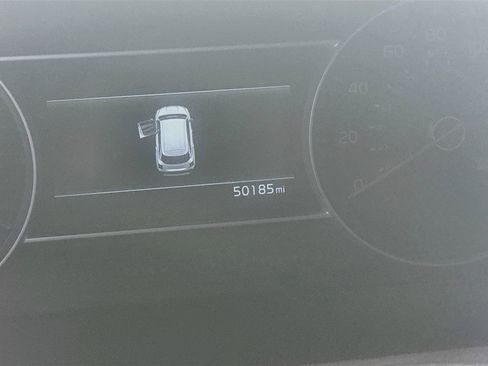 Used 2023 Kia Sorento EX w/ Panoramic Sunroof Package FWD image 19