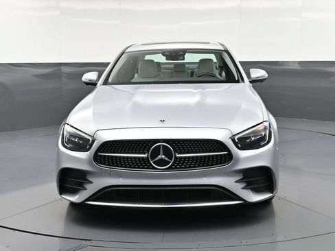 Used 2023 Mercedes-Benz E 350 4MATIC Sedan image 11