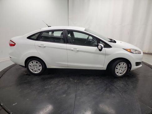 Used 2016 Ford Fiesta S image 11