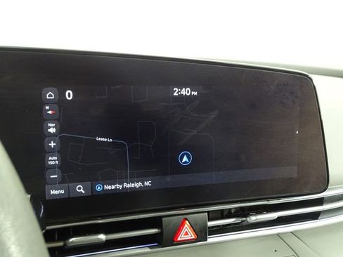Used 2024 Hyundai Elantra SEL FWD image 32