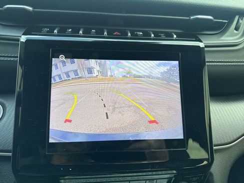 Used 2023 Jeep Grand Cherokee L Laredo image 11