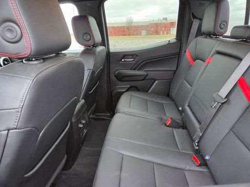 Used 2024 Chevrolet Colorado Z71 w/ Z71 Convenience Package 2 AWD/4WD image 48