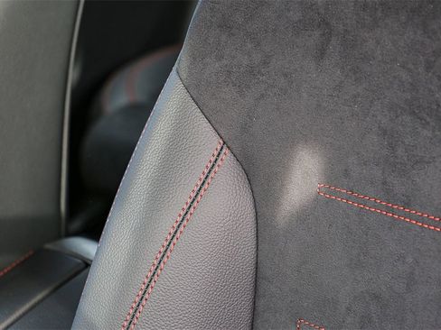 New 2025 Mercedes-Benz GLB 35 AMG 4MATIC image 32