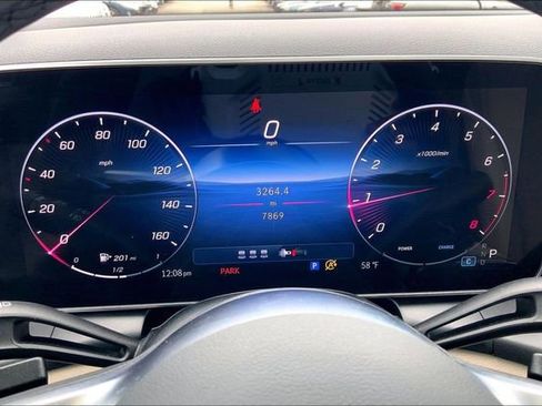 Used 2026 Mercedes-Benz GLC 300 4MATIC image 22