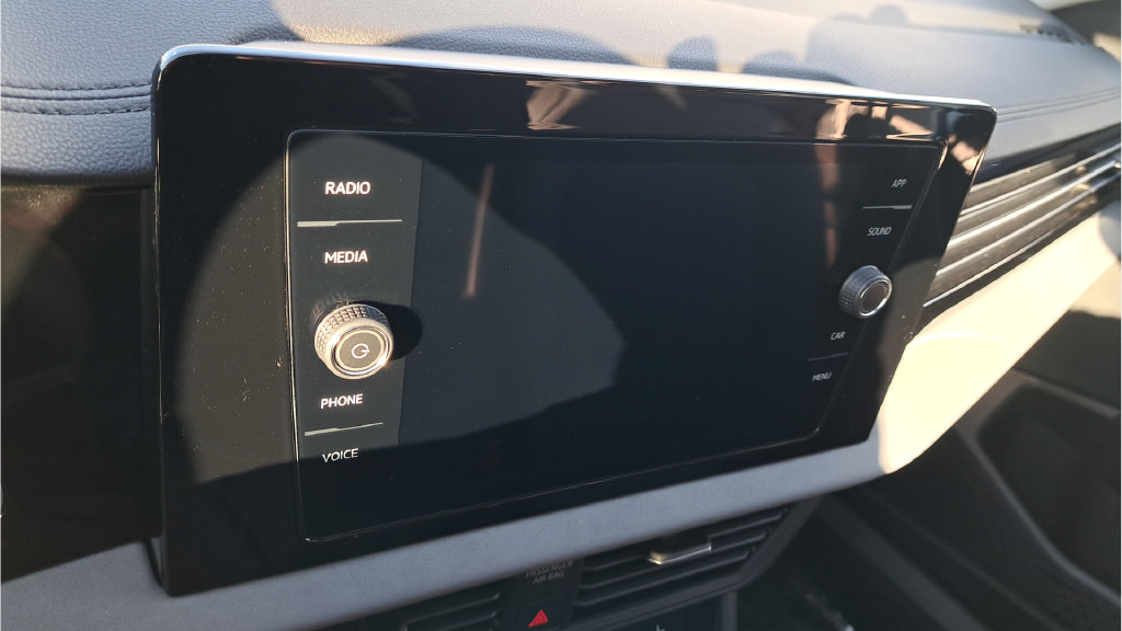 Used 2025 Volkswagen Jetta SE FWD image 22