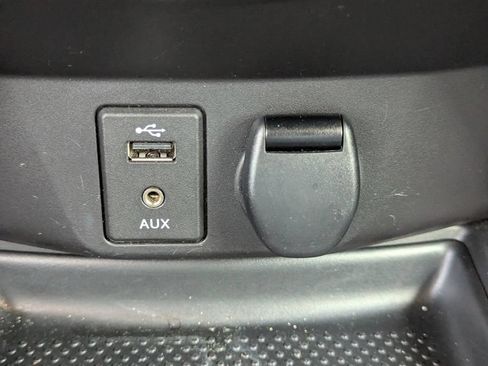 Used 2014 Nissan Rogue SV AWD/4WD image 17