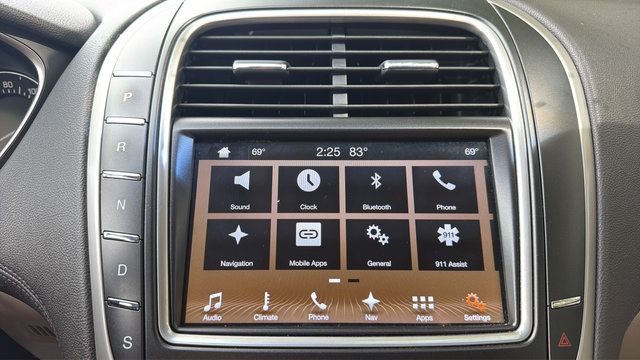 Used 2016 Lincoln MKX Select w/ Select Plus Package FWD image 25