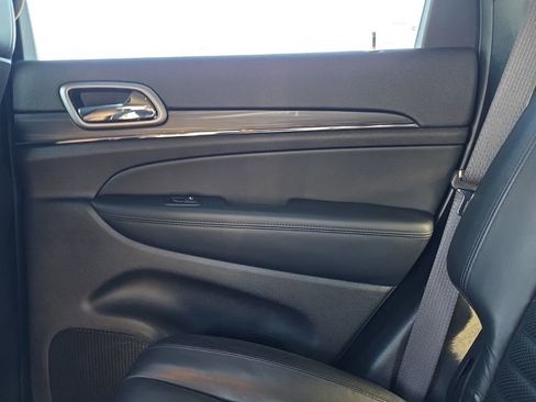 Used 2020 Jeep Grand Cherokee Limited X image 11