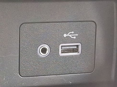 Used 2025 Nissan Versa SV image 23