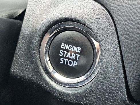 Used 2022 Toyota RAV4 XLE Premium AWD/4WD image 17