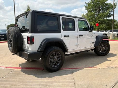 Used 2025 Jeep Wrangler Unlimited Sport AWD/4WD image 6