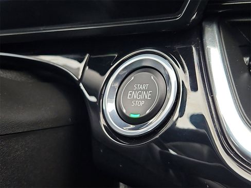 Certified 2025 Chevrolet Trax ACTIV w/ Sunroof Package image 23