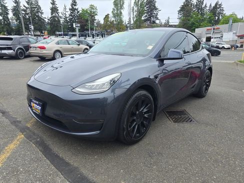 Used 2021 Tesla Model Y Long Range AWD/4WD image 3