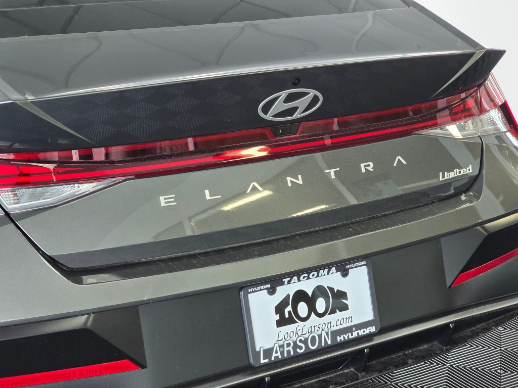 New 2026 Hyundai Elantra Limited FWD image 13