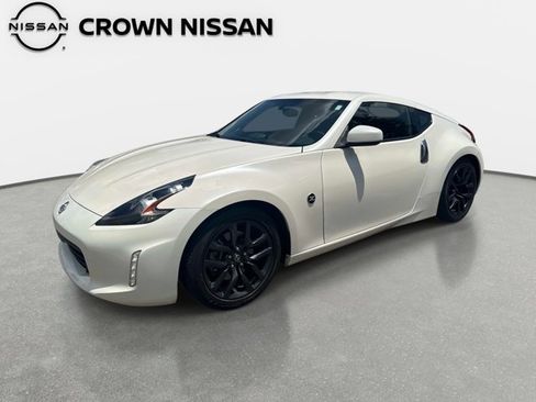 Certified 2020 Nissan 370Z Coupe RWD image 2