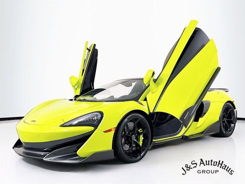 Used 2020 McLaren 600LT Spider image 3
