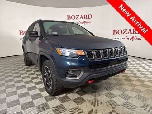 Used 2024 Jeep Compass Trailhawk w/ Trailer Tow Group image 1