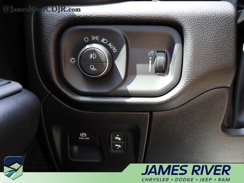 Used 2026 RAM 1500 Big Horn w/ Night Edition AWD/4WD image 29