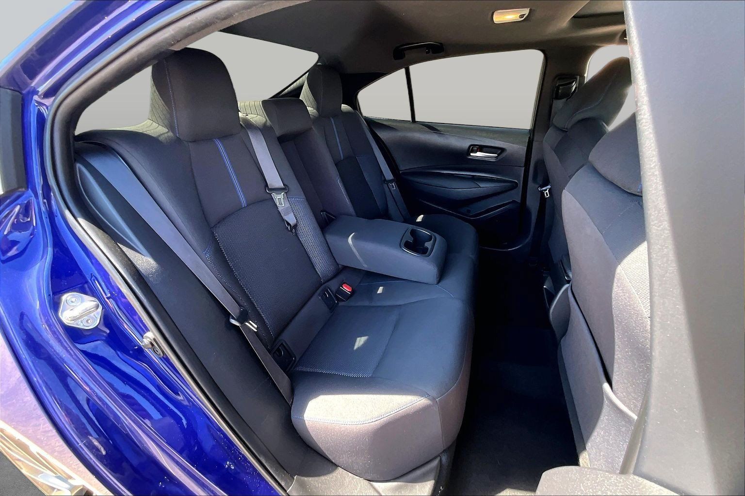 Used 2020 Toyota Corolla SE w/ SE Premium Package FWD image 26