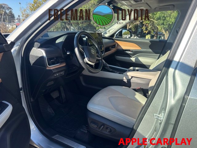 Used 2024 Toyota Grand Highlander AWD image 7