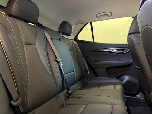 Used 2023 Buick Envision Essence image 34