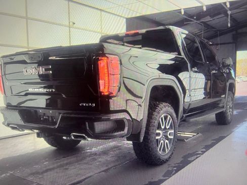 Used 2025 GMC Sierra 1500 AT4 w/ AT4 Premium Package image 4