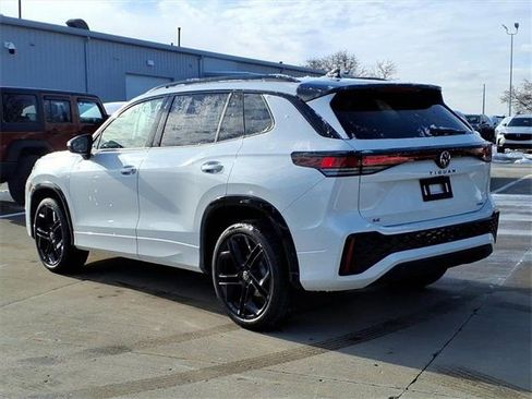 New 2026 Volkswagen Tiguan SE R-Line image 5