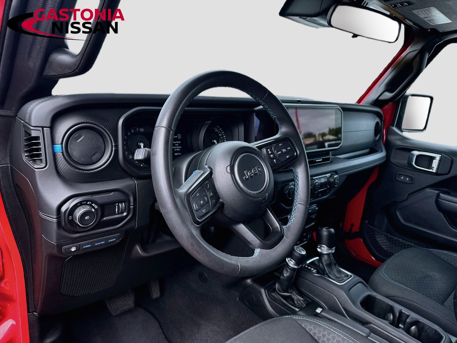 Used 2024 Jeep Wrangler Unlimited Rubicon 4xe AWD/4WD image 11