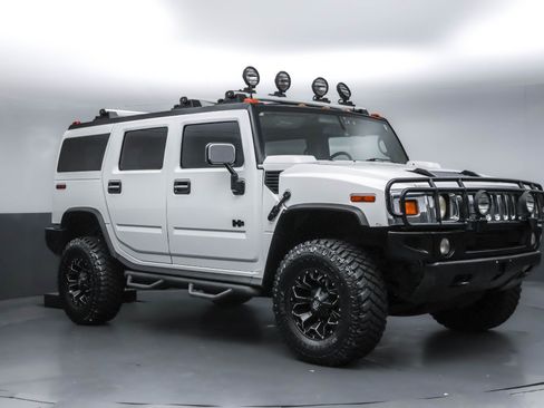 Used 2003 HUMMER H2 w/ Preferred Equipment Group AWD/4WD image 4