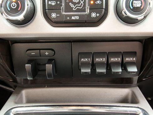 Used 2015 Ford F350 Platinum AWD/4WD image 36