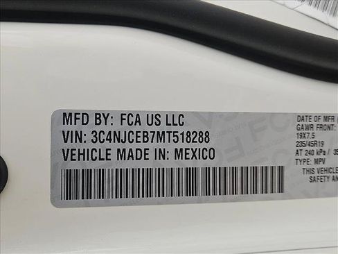 Used 2021 Jeep Compass Latitude FWD image 24