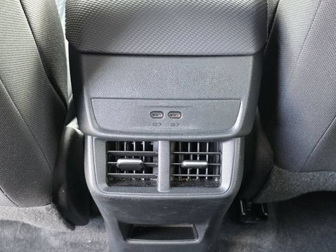 Used 2026 Chevrolet Equinox LT AWD/4WD image 15