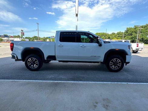 Used 2023 GMC Sierra 2500 AT4 w/ AT4 Preferred Package AWD/4WD image 8