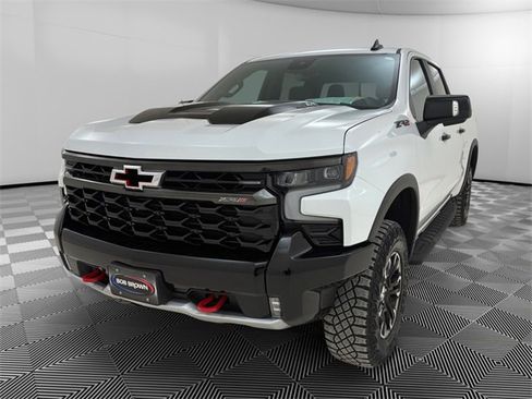 Used 2023 Chevrolet Silverado 1500 ZR2 w/ Technology Package image 7