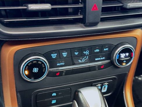 Used 2018 Ford EcoSport SES image 16