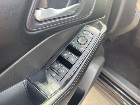 Used 2024 Nissan Rogue SV FWD image 15