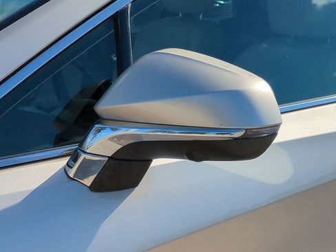 Used 2017 Lexus RX 450h AWD image 11