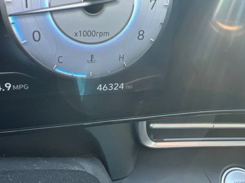 Used 2025 Hyundai Elantra SEL FWD image 17