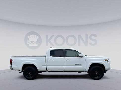 Used 2022 Toyota Tacoma SR5 AWD/4WD image 8