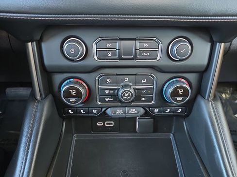 Certified 2021 Chevrolet Suburban High Country image 17