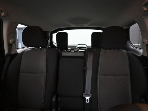 Used 2019 Nissan Pathfinder S FWD image 16