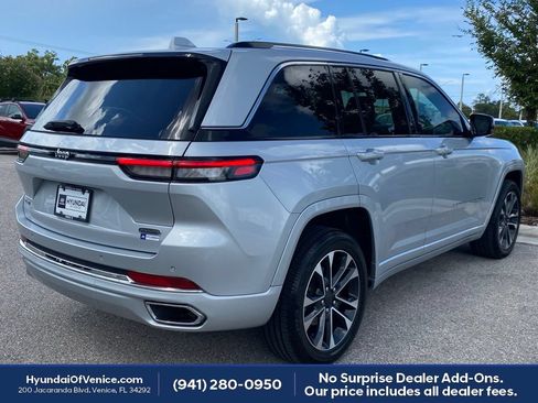 Used 2022 Jeep Grand Cherokee Overland AWD/4WD image 14